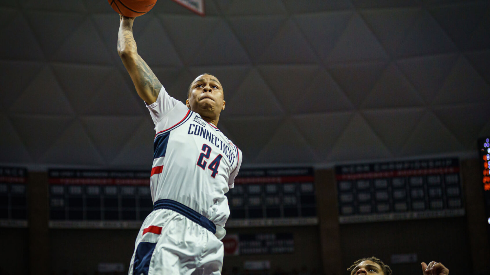 Jordan Hawkins dunk