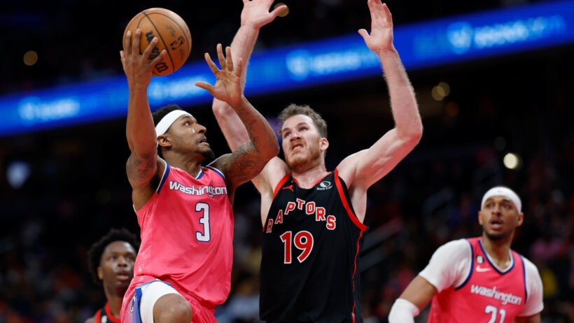 Bradley Beal drives versus the Raptors