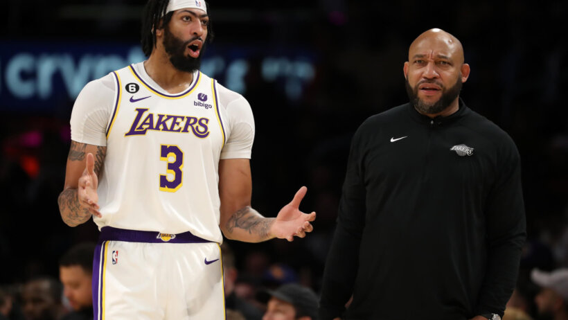 Anthony Davis speaking to Darvin Ham
