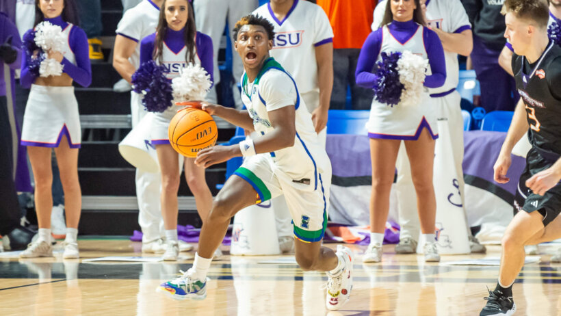 Texas A&M-Corpus Christi Islanders guard Jalen Jackson dribbling up the court