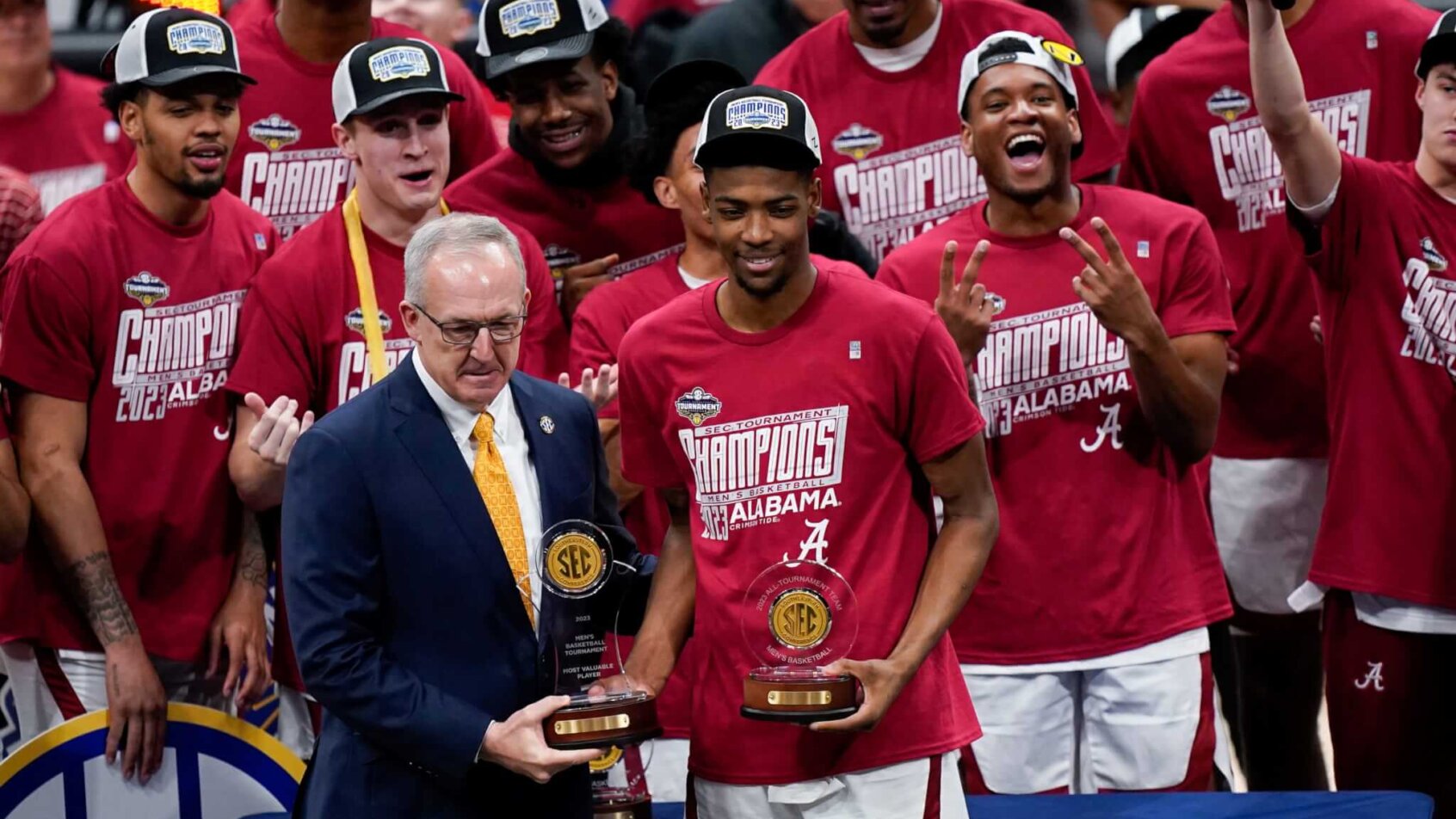 Brandon Miller wins MVP of SEC Tournament