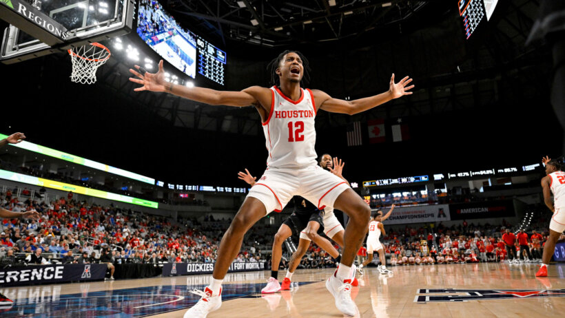 Houston Cougars guard Tramon Mark