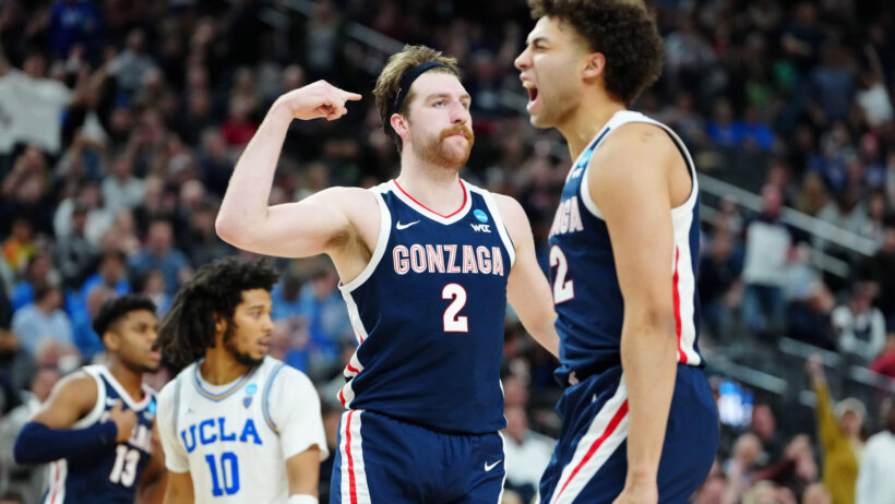 Drew Timme and Anton Watson celebrate