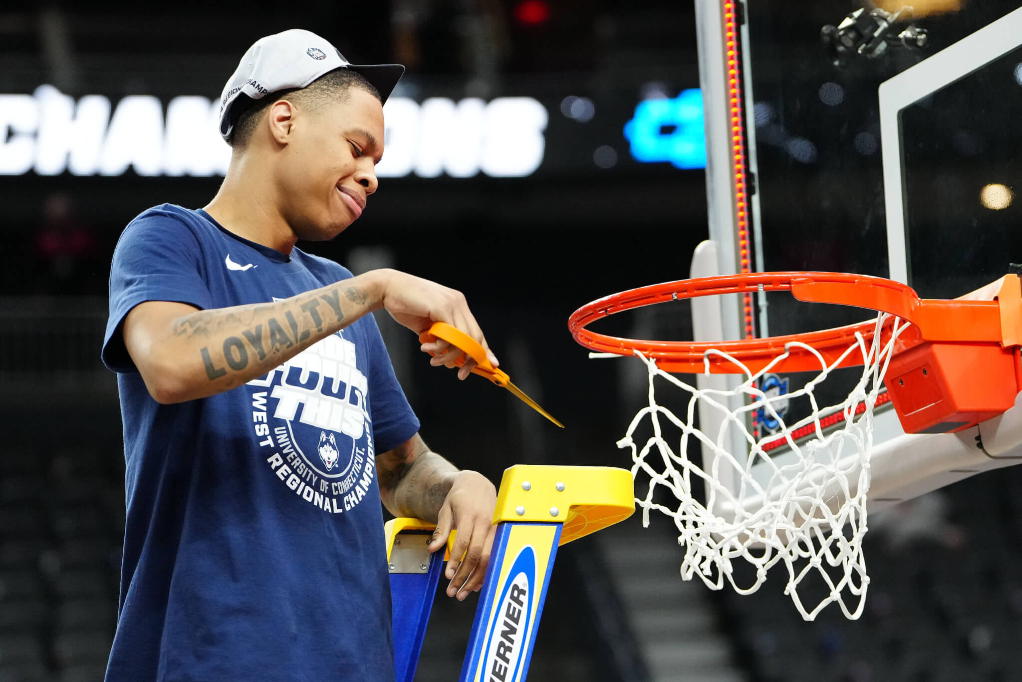 Uconn Vs Miami Odds Opening Spread Game Total Moneyline For Final Four