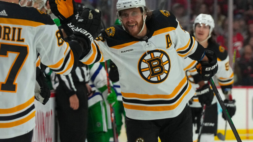 Boston Bruins right wing David Pastrnak celebrates his goal