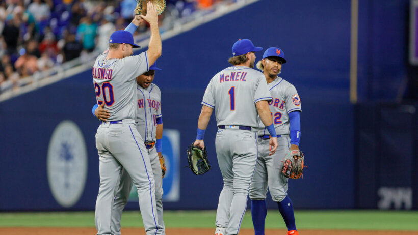 New York Mets first baseman Pete Alonso celebrates with third baseman Eduardo Escobar