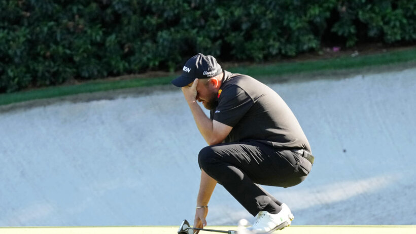 Shane Lowry dejected reaction after missing a putt