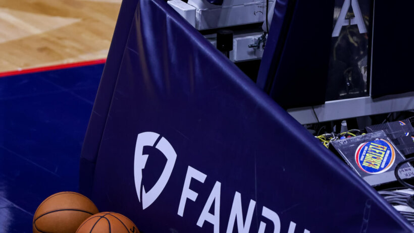 FanDuel hoop at Mavs arena.