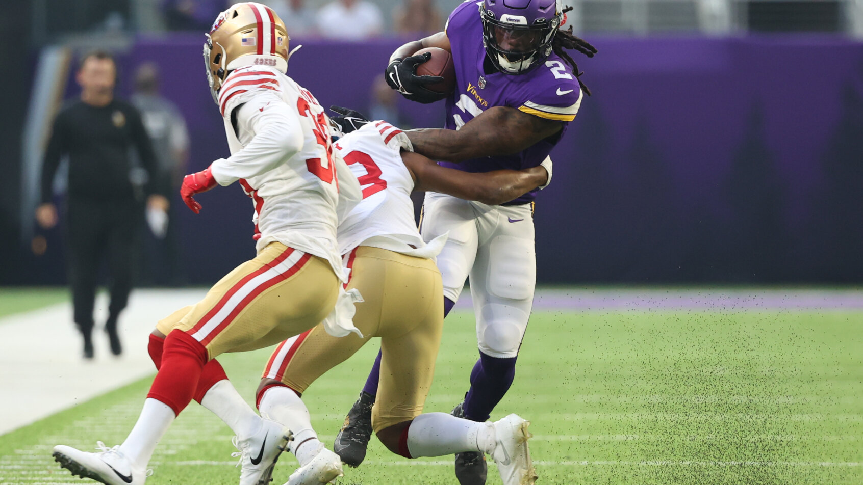 All the public betting splits info for the 49ers vs Vikings Week 7 MNF game.
