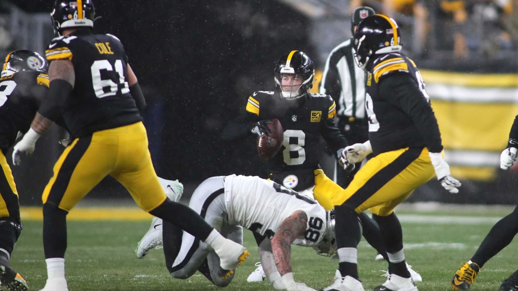 The Pittsburgh Steelers are getting heavy spread split action in NFL public betting for their SNF game with the Las Vegas Raiders