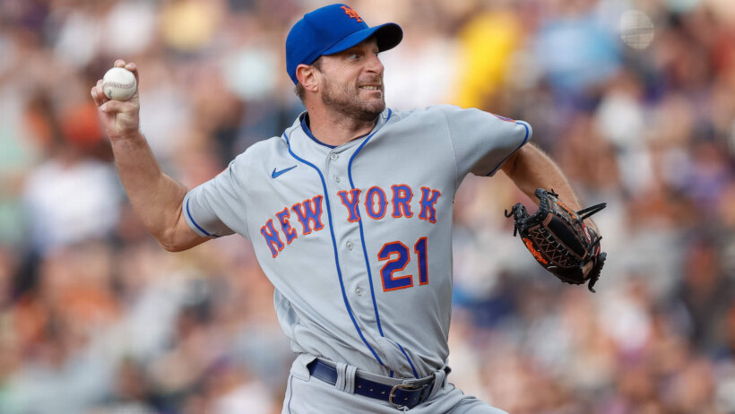 Max Scherzer delivers a pitch versus the Rockies