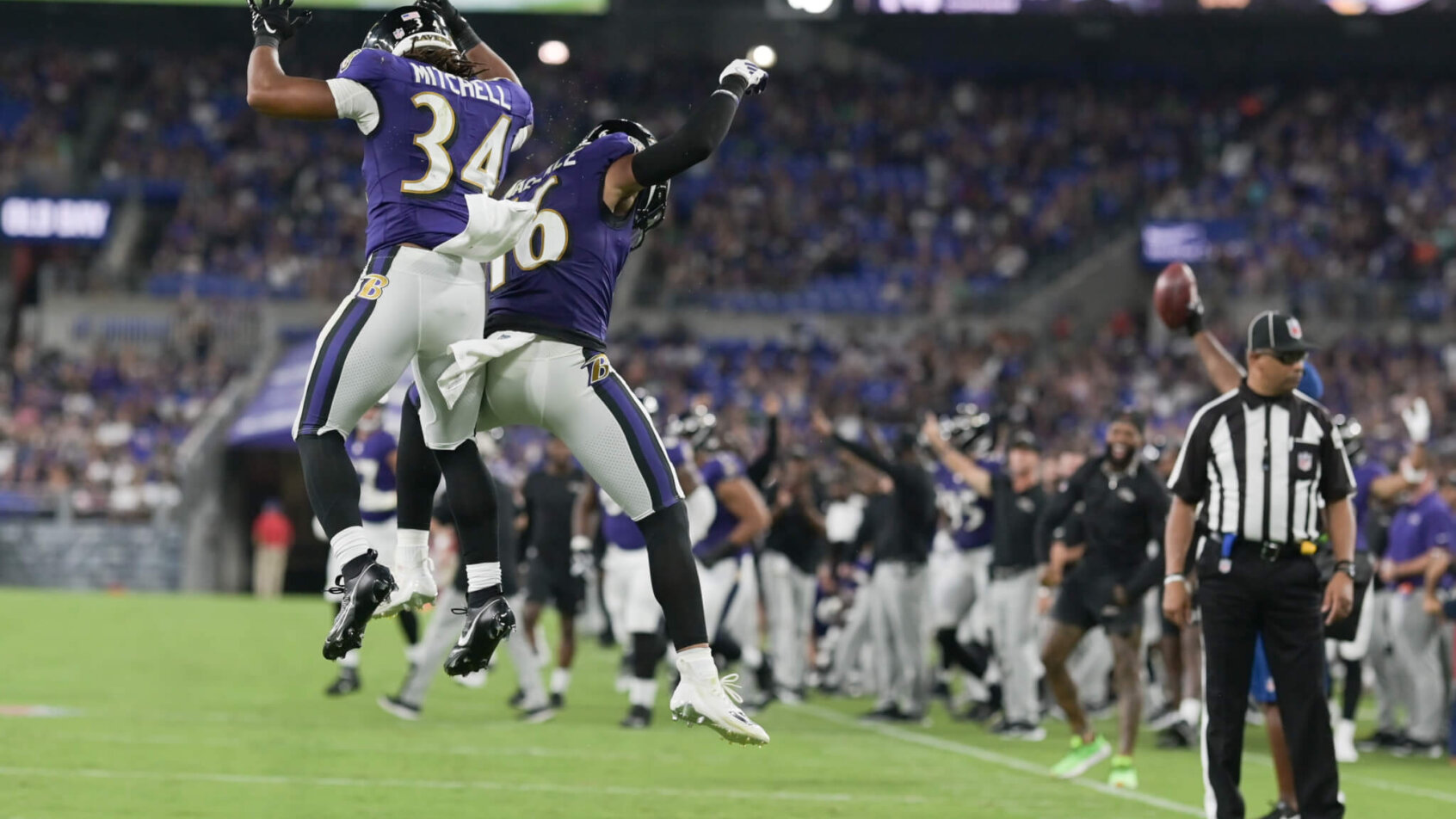 Baltimore Ravens celebrating a TD