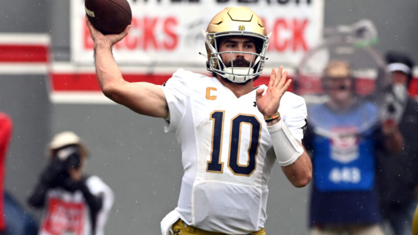Notre Dame Fighting Irish quarterback Sam Hartman