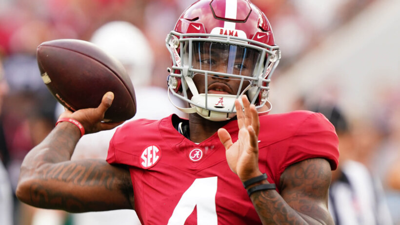 Alabama Crimson Tide quarterback Jalen Milroe passing