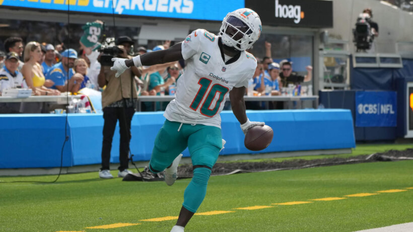 Tyreek Hill TD celebration