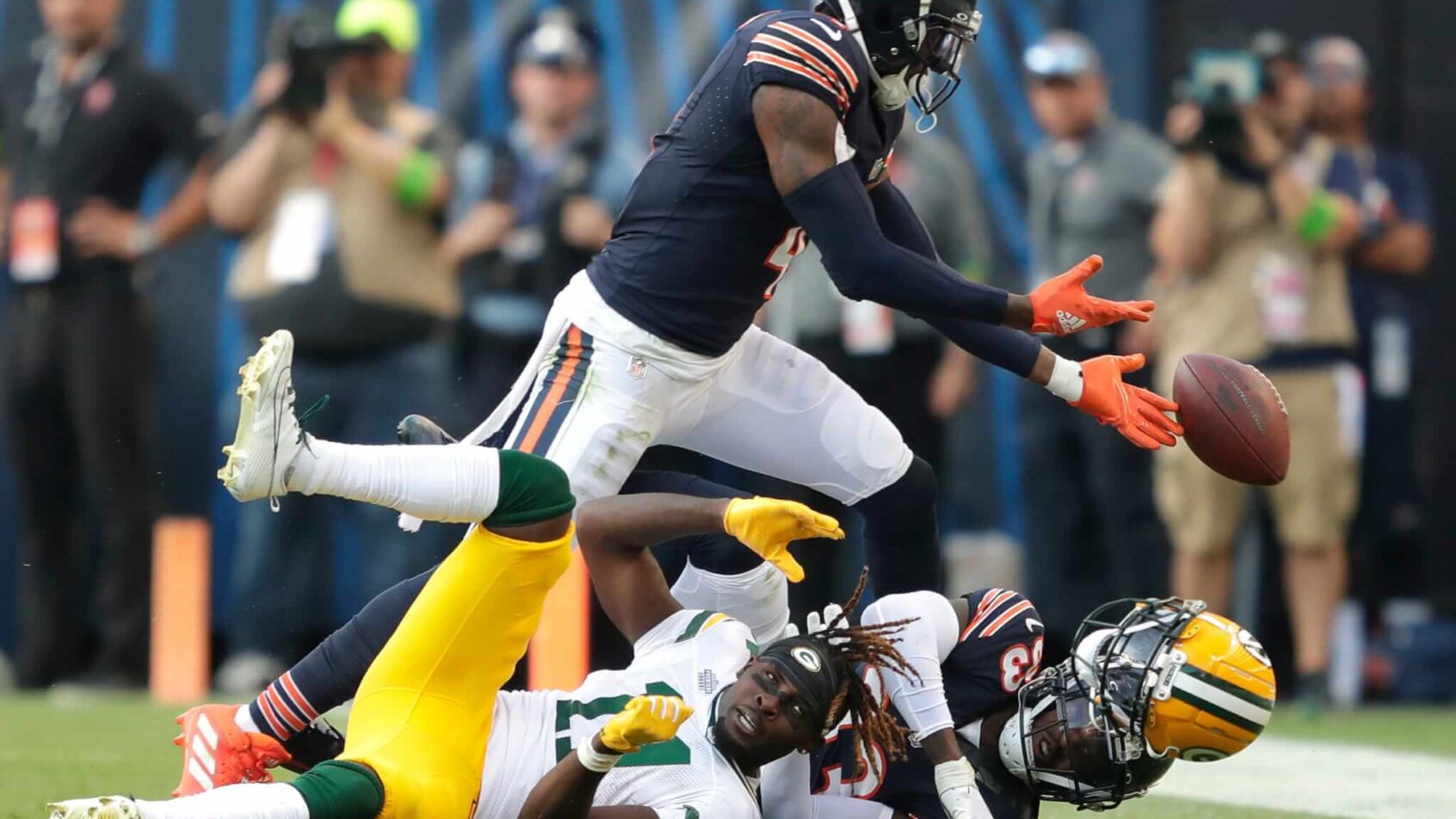 Bears DBs Eddie Jackson and Jaylon Johnson are both out for their Week 5 TNF against the Commanders.