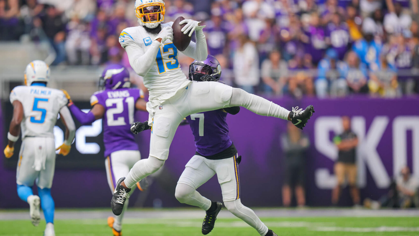 Los Angeles Chargers wide receiver Keenan Allen (13) catches a pass against the Minnesota Vikings