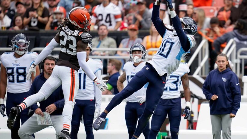 Titans WR DeAndre Hopkins.