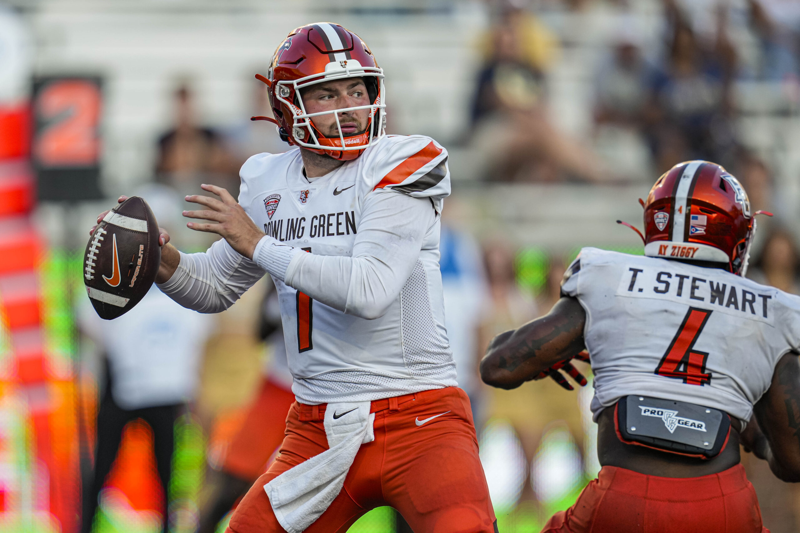 Bowling Green Falcons quarterback Connor Bazelak passes the ball