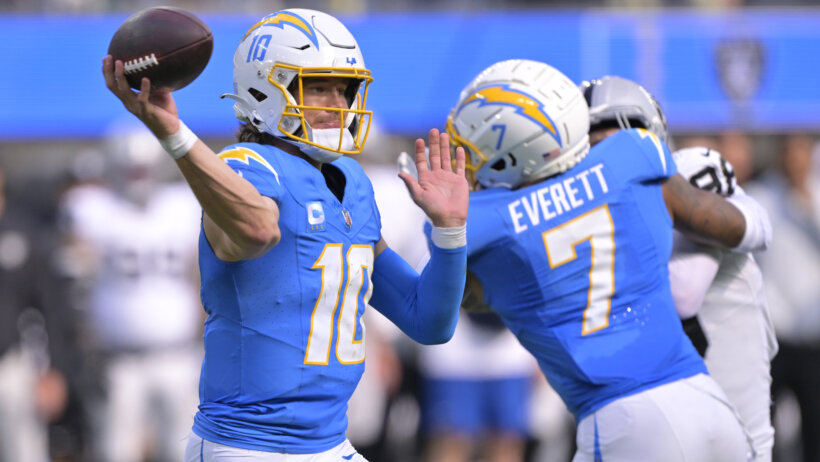 Los Angeles Chargers quarterback Justin Herbert (10) throws a pass