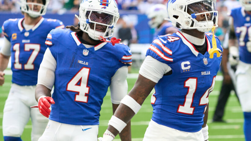 Bills players celebrating.