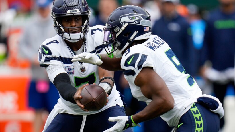 In the Seahawks vs Cowboys injury reports and inactives, Seattle RB Kenneth Walker III is doubtful.