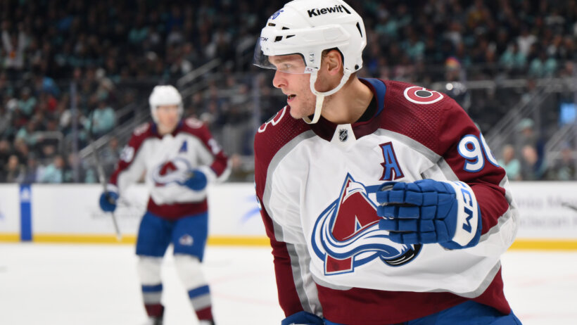 Colorado Avalanche right wing Mikko Rantanen celebrates