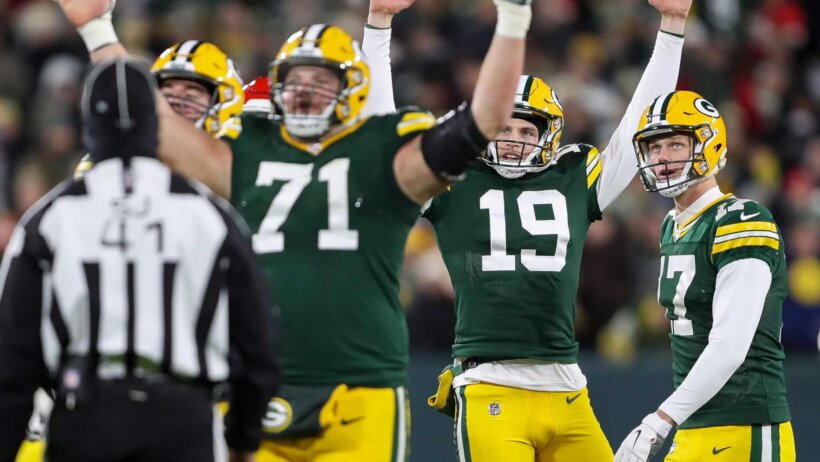 The Packers are 6.5-point road favorites over the Giants in their NFL Week 14 MNF game.