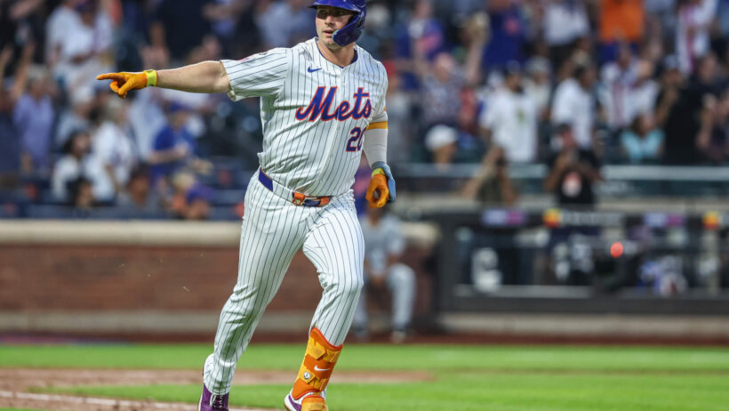 Pete Alonso rounding the bases after hitting a home run