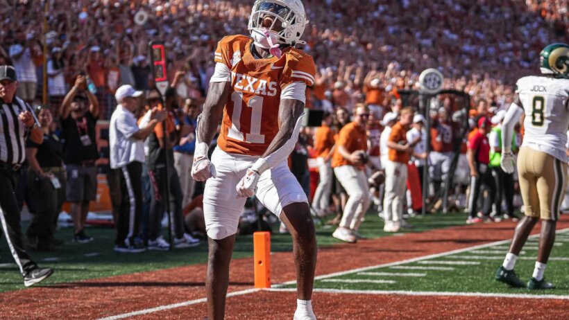 Texas Longhorns receiver Silas Bolden celebrating a TD