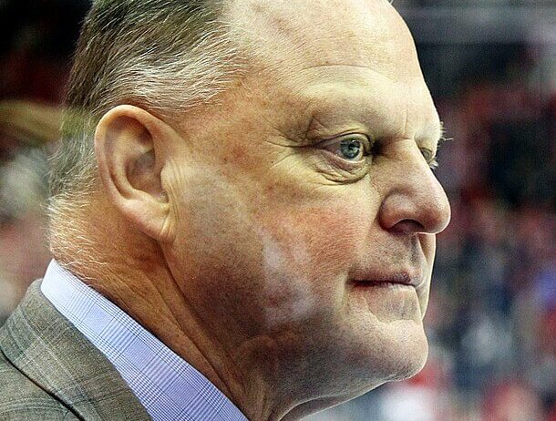 Gerard Gallant behind bench