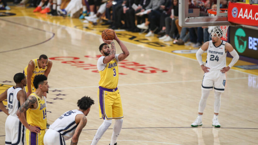 Anthony Davis at the FT line