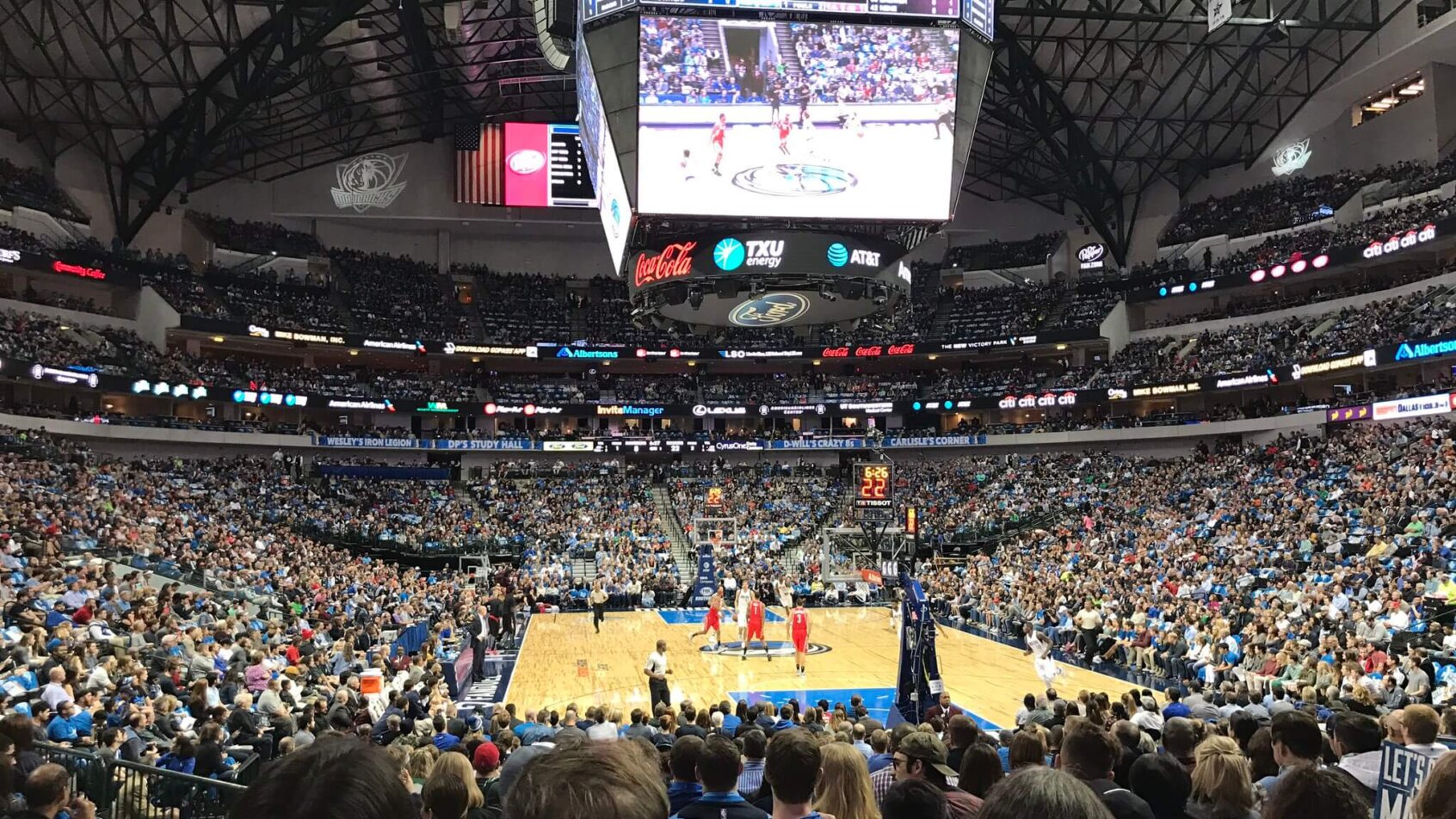 Rockets vs Mavericks game