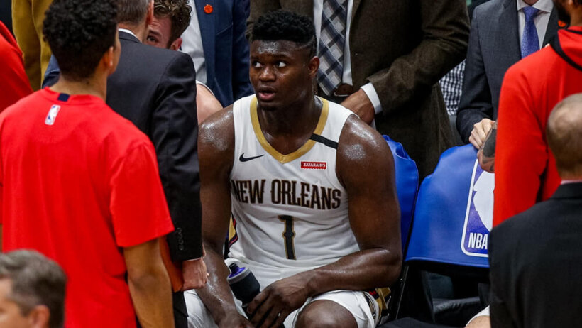 Zion Williamson on the bench