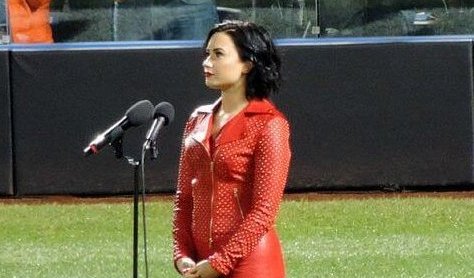 Demi Lovato singing anthem