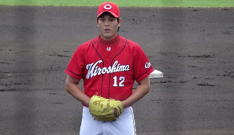 Carp pitcher Aren Kuri.