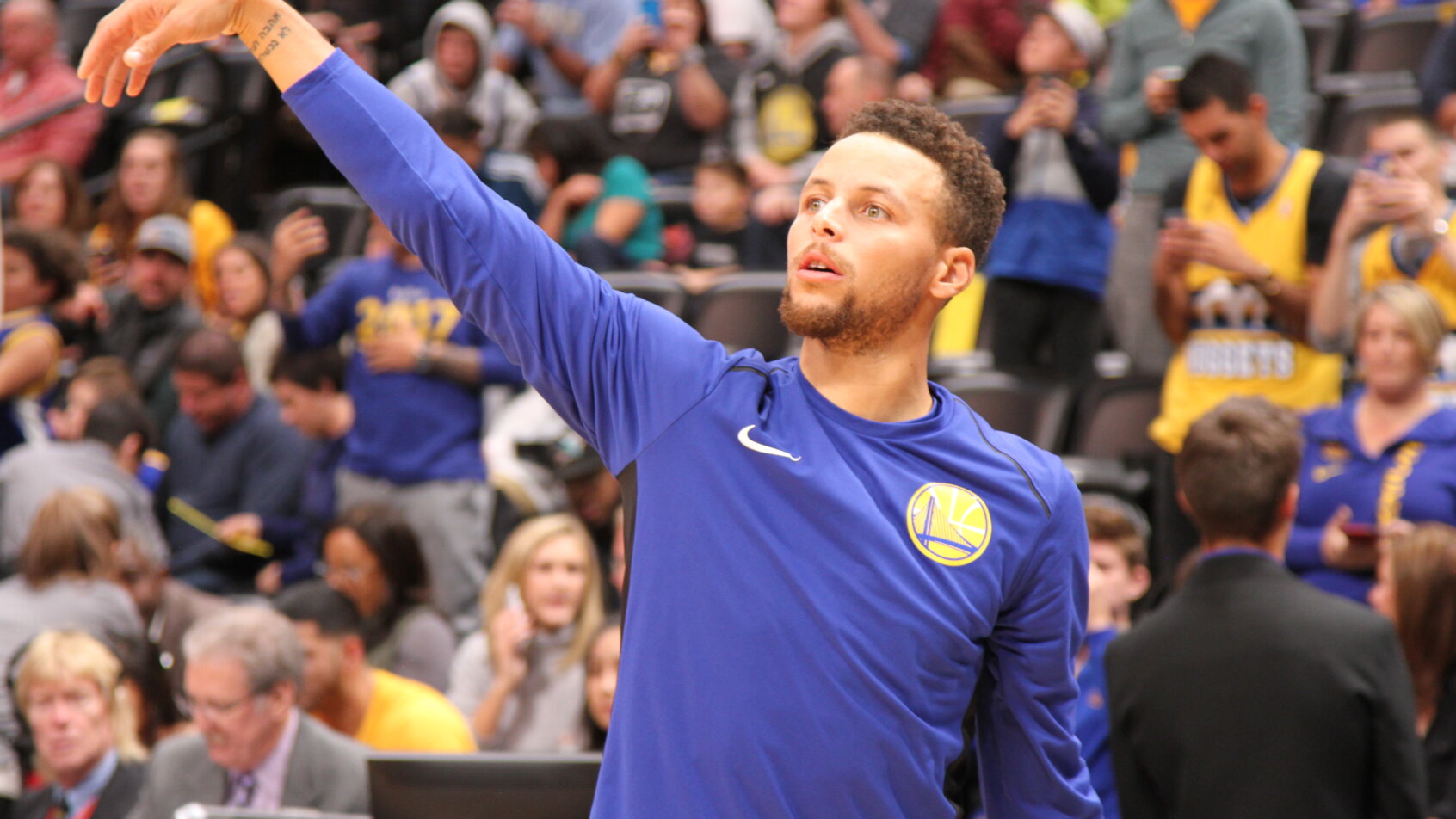 Steph Curry shooting