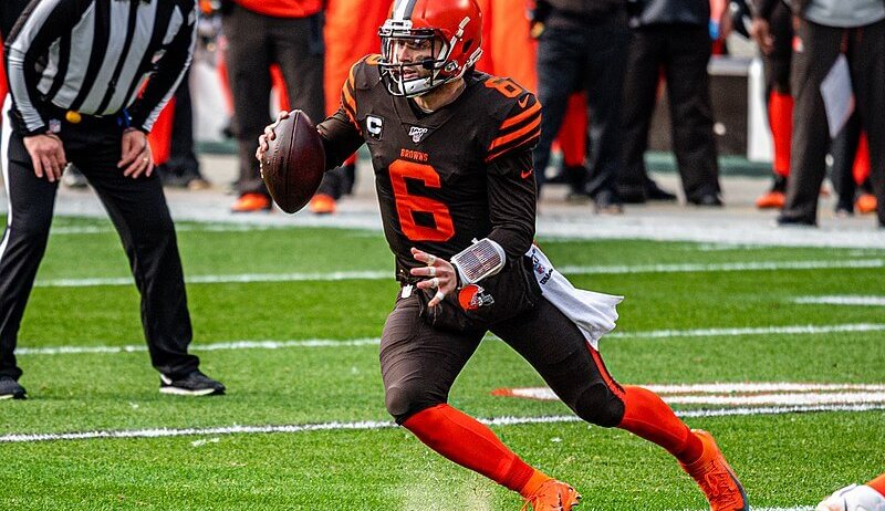 Baker Mayfield on the run.