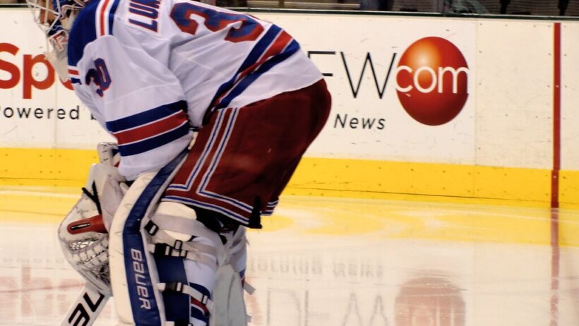 Henrik Lundqvist in net.