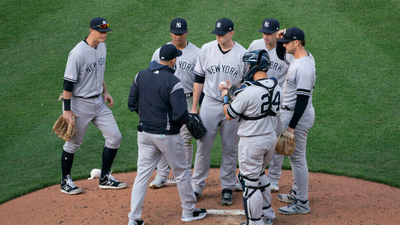 Yankees gather on pitcher's mound