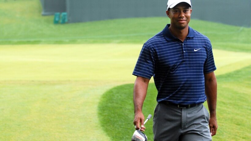 Tiger walking off green