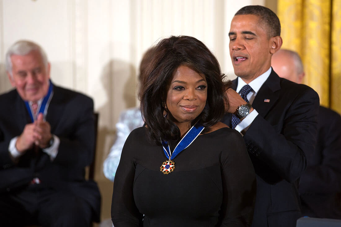 Oprah receives the Presidential Medal