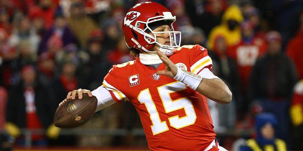 Patrick Mahomes about to pass.